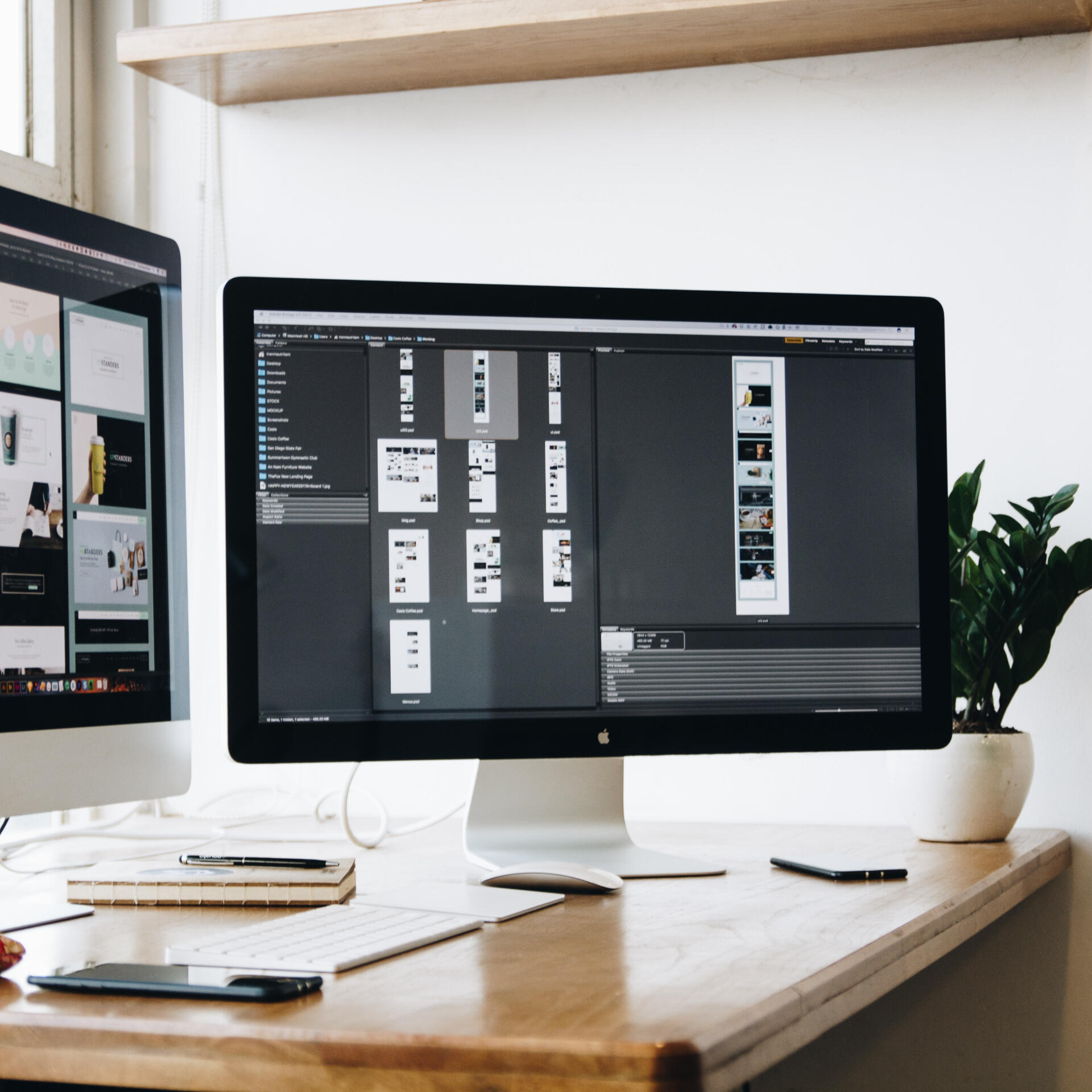 Interactive flipbook catalog example showing realistic page flip effect for digital brochures and online catalogs